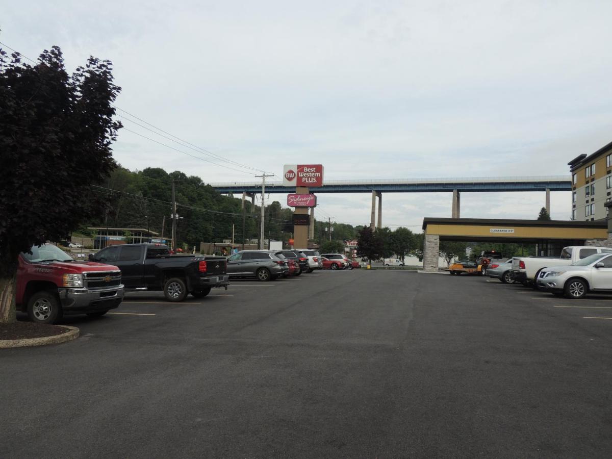 Best Western Plus Clarks Summit Scranton Hotel Exterior photo