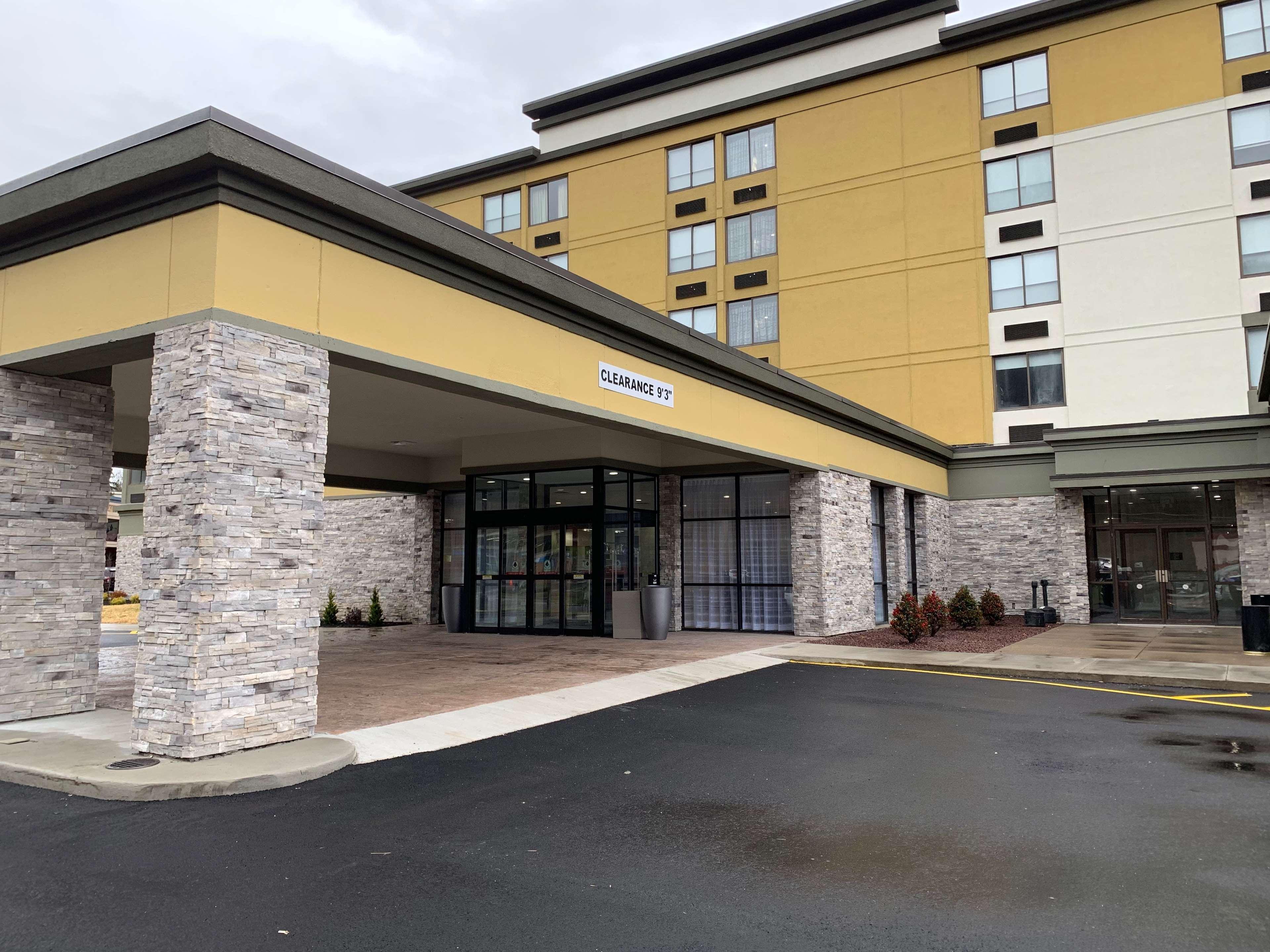 Best Western Plus Clarks Summit Scranton Hotel Exterior photo